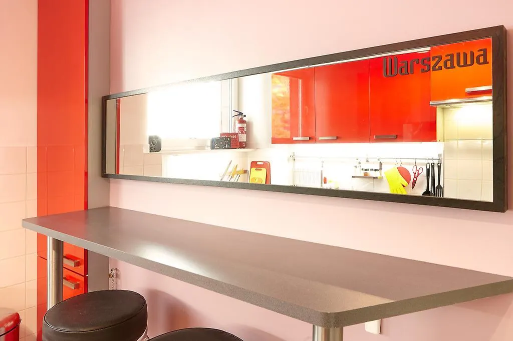Lovely Funky Flat Near Royal Park وارسو بولندا
