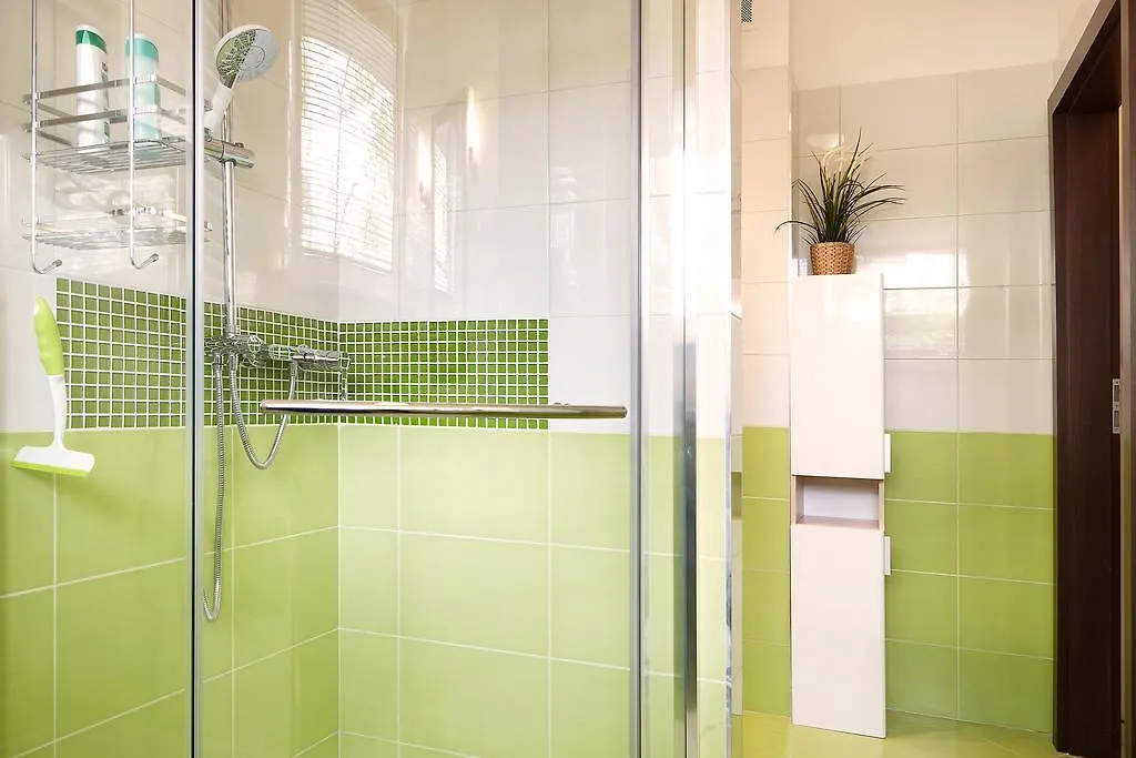 شقة Lovely Funky Flat Near Royal Park وارسو